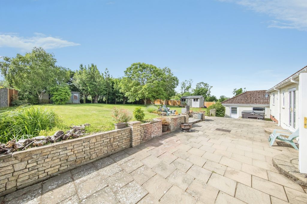 Property photo 2 of 20