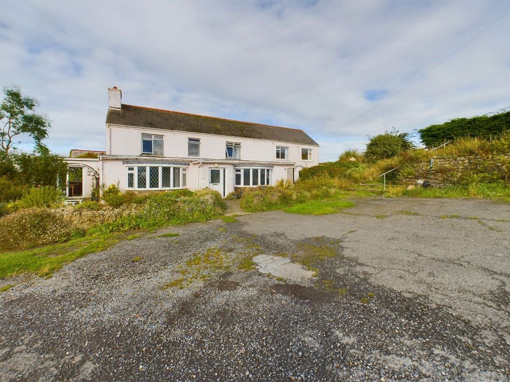 Property photo 2 of 148
