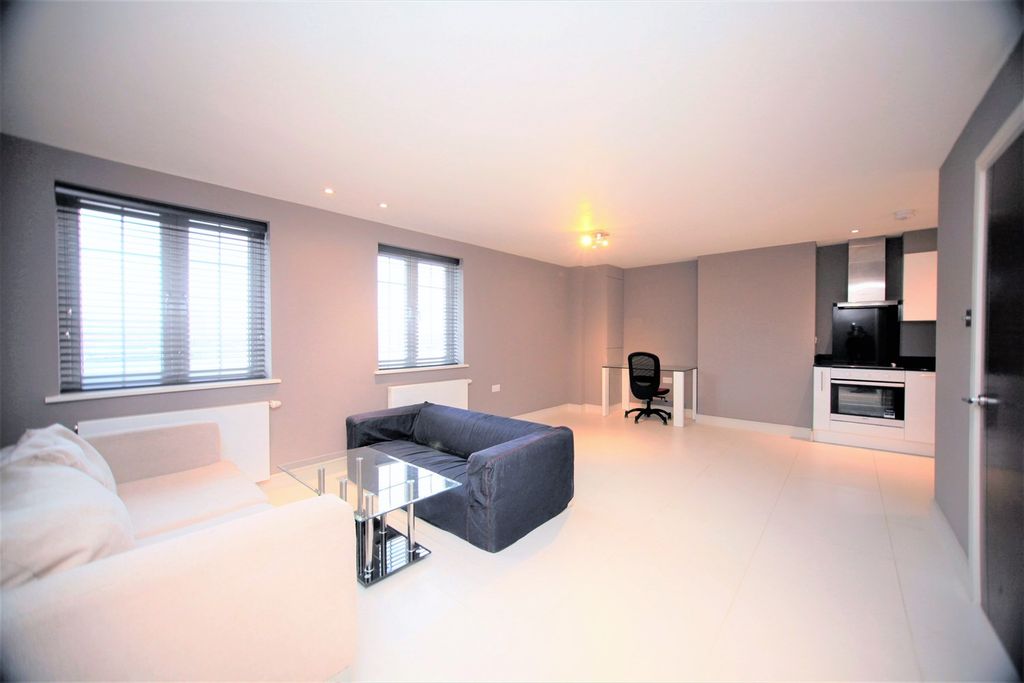 Property photo 1 of 7 (Main)