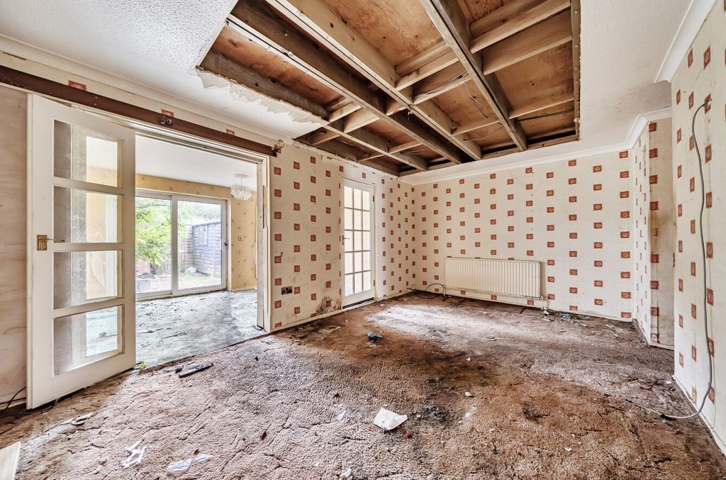 Property photo 3 of 19 1361060-8-68Dabe4...