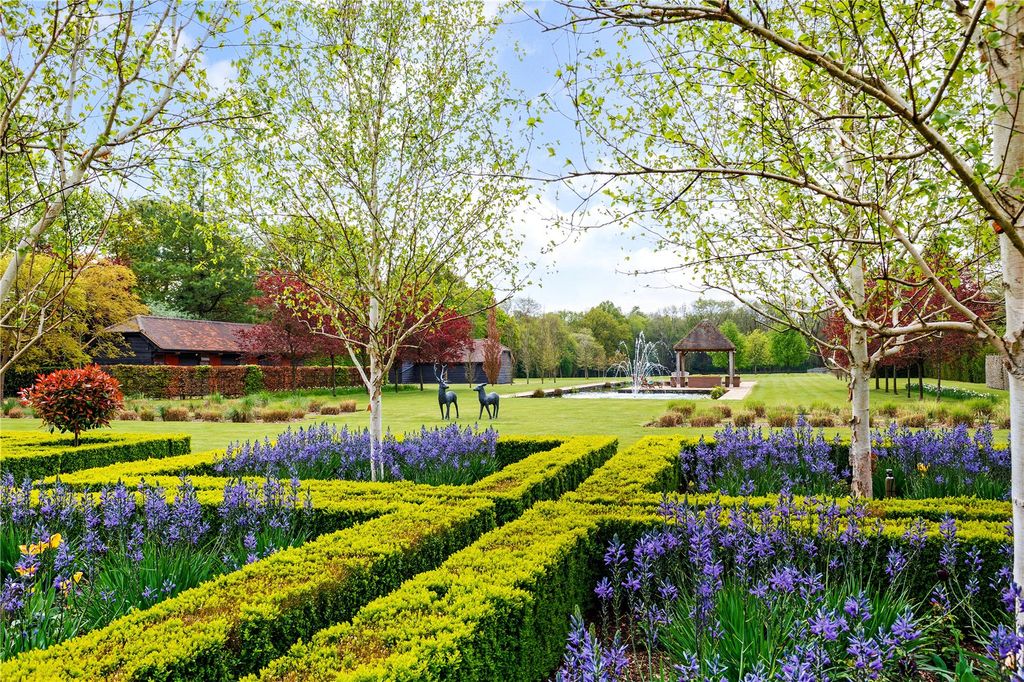 Property photo 2 of 23 Rear Garden