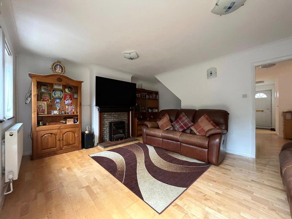 Property photo 3 of 17 Picture No. 24