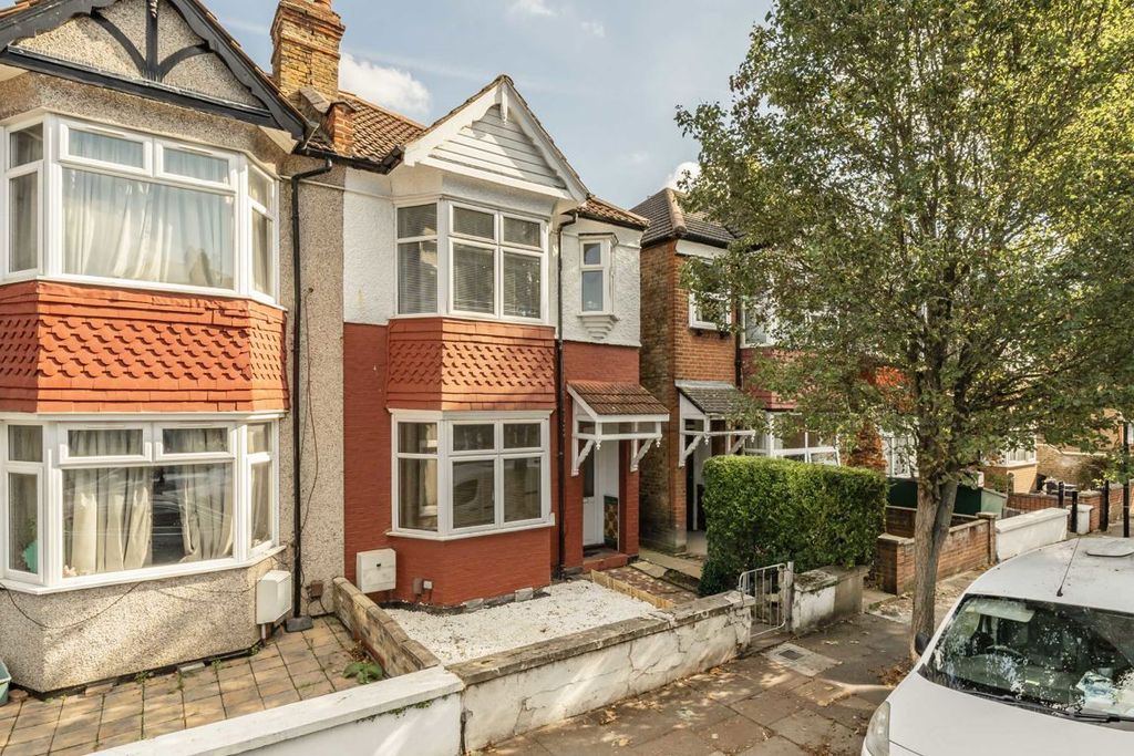 Property photo 1 of 9