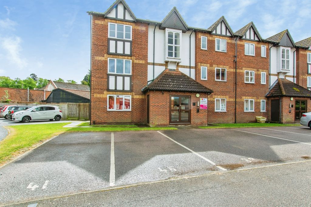 Property photo 1 of 13