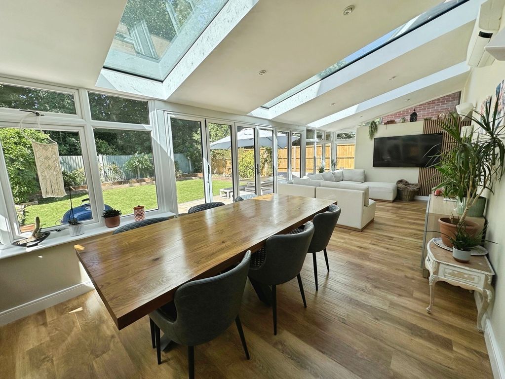 Property photo 3 of 18 Pbox-Img.Jpg