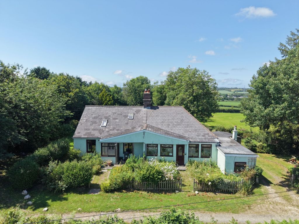 Property photo 1 of 28