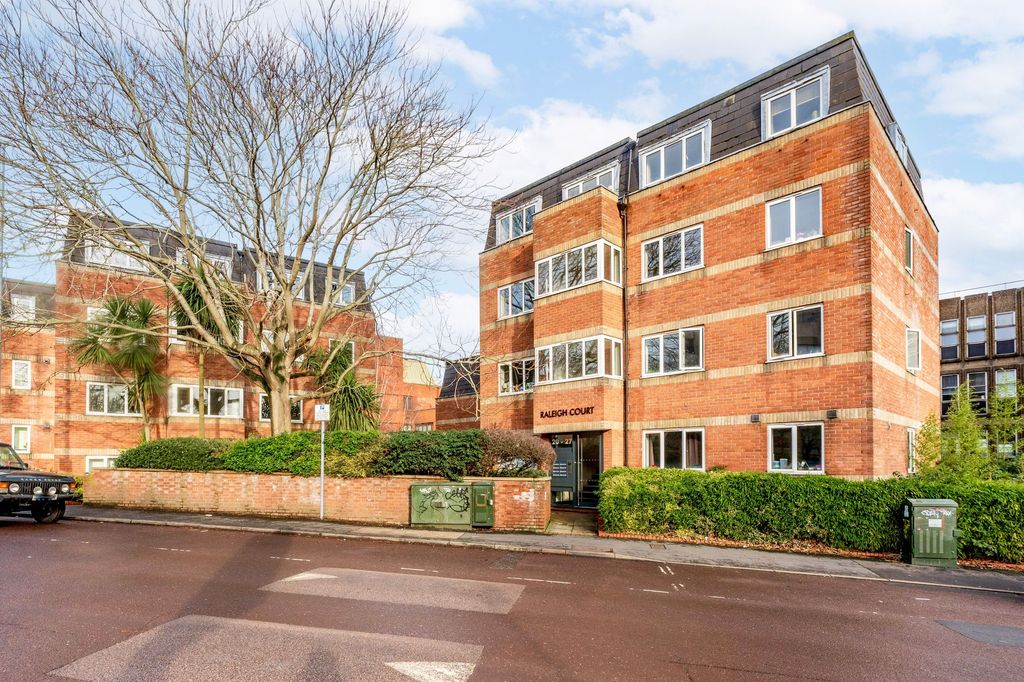 Property photo 1 of 4