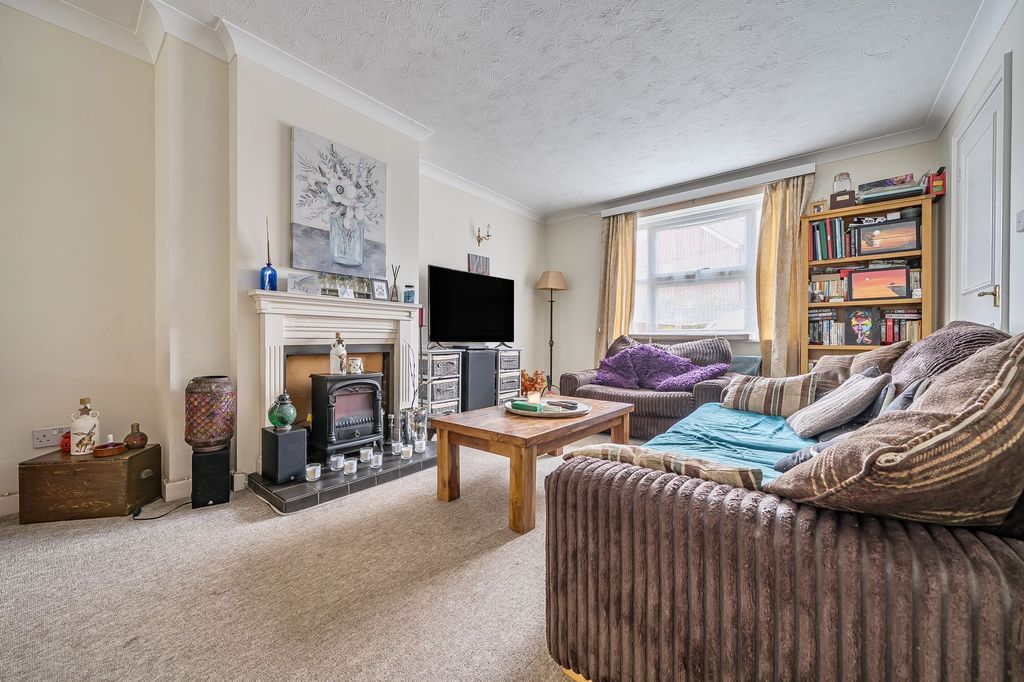 Property photo 2 of 15 Sitting Room