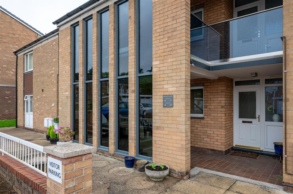 Property photo 1 of 13 External