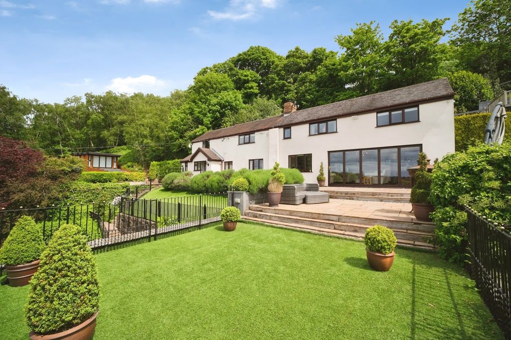 Property photo 1 of 34
