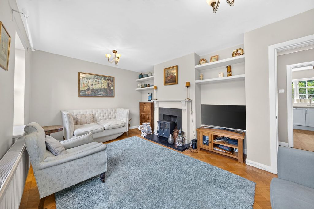Property photo 3 of 13