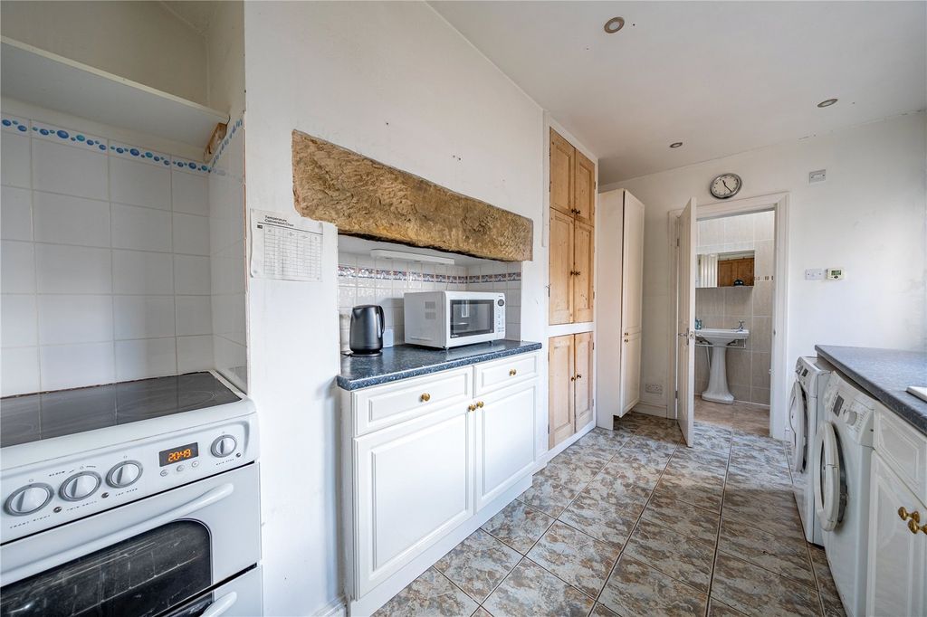 Property photo 2 of 25 Picture No. 22