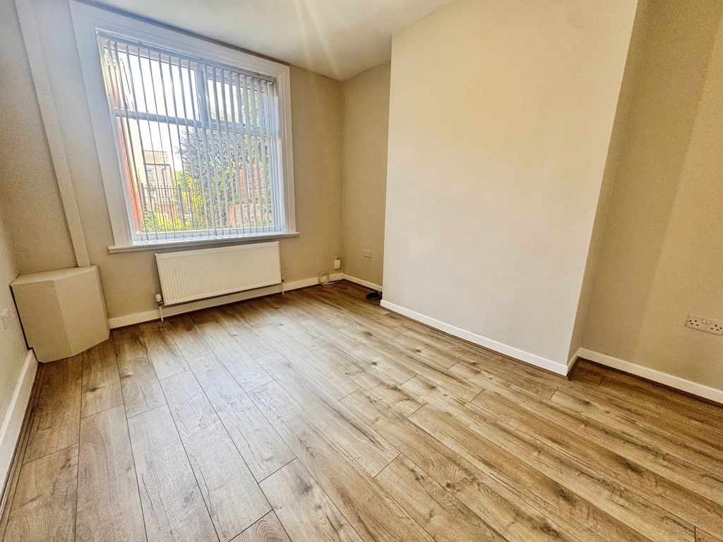 Property photo 2 of 13 Pbox-Img.Jpg