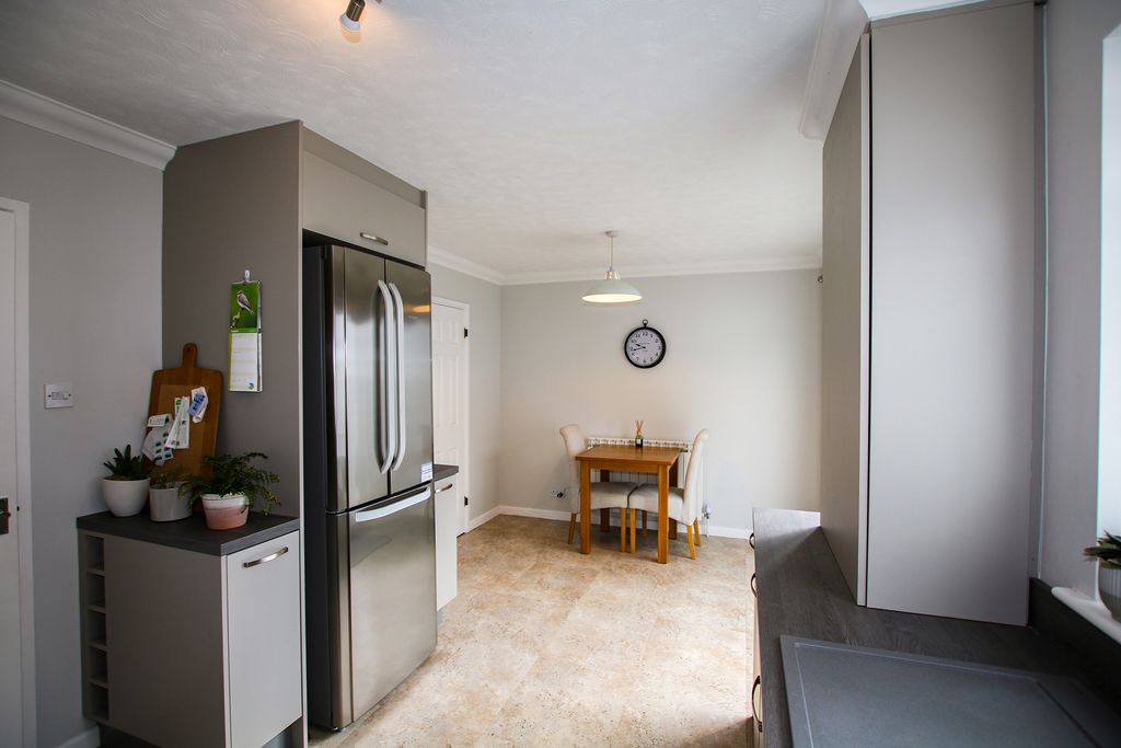 Property photo 2 of 14 Photo 1