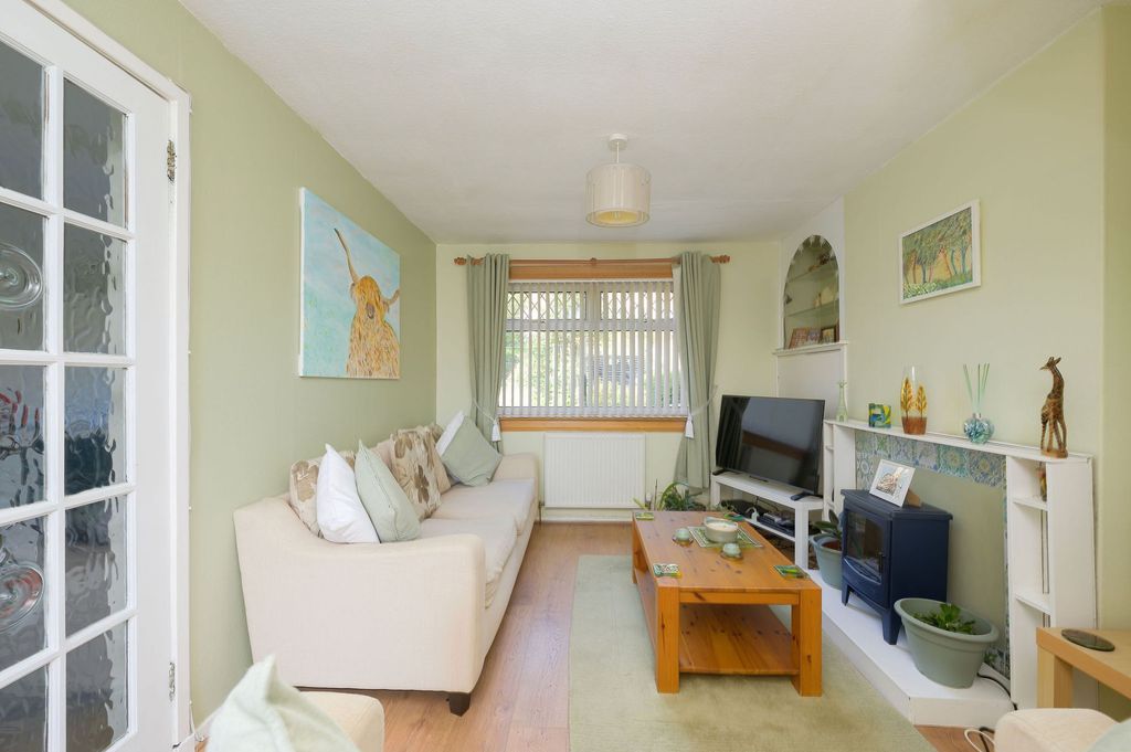 Property photo 2 of 20