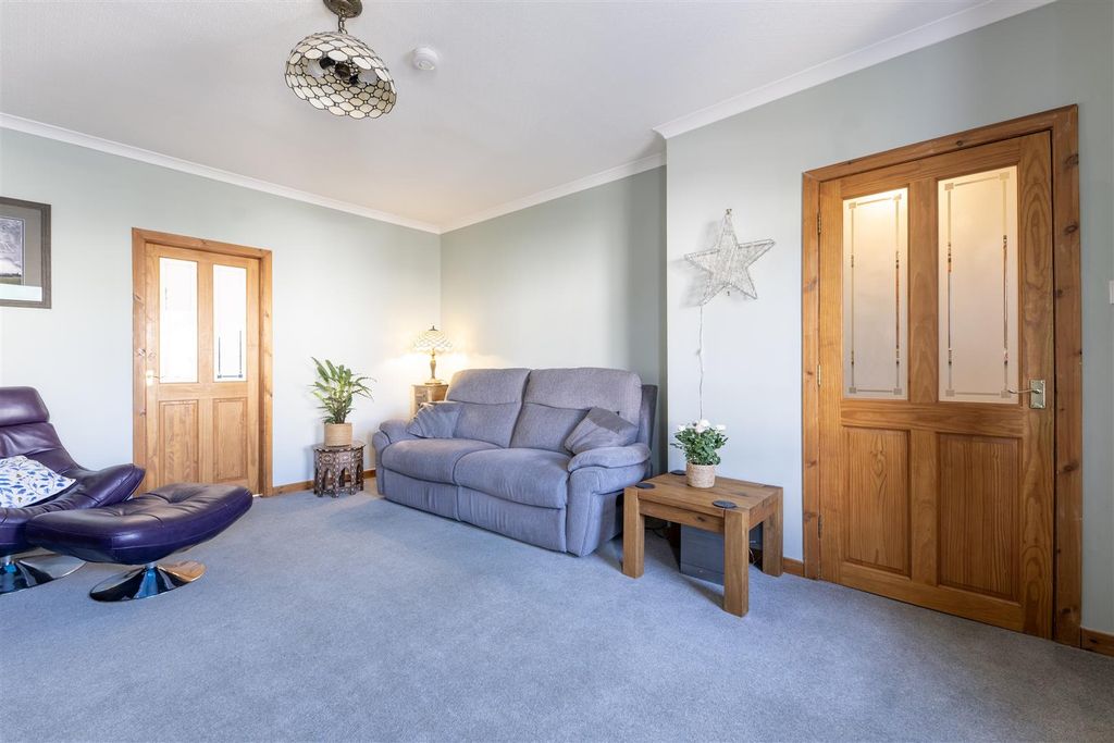 Property photo 3 of 16 Fountian Road0005.Jpg