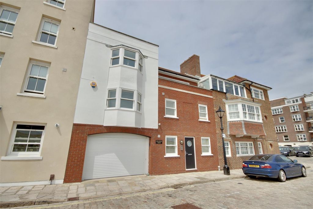 Property photo 1 of 44 Bd33D4F0-8B08-476A-89B4-67Ad691Df5A2_1_201_A.Jpeg