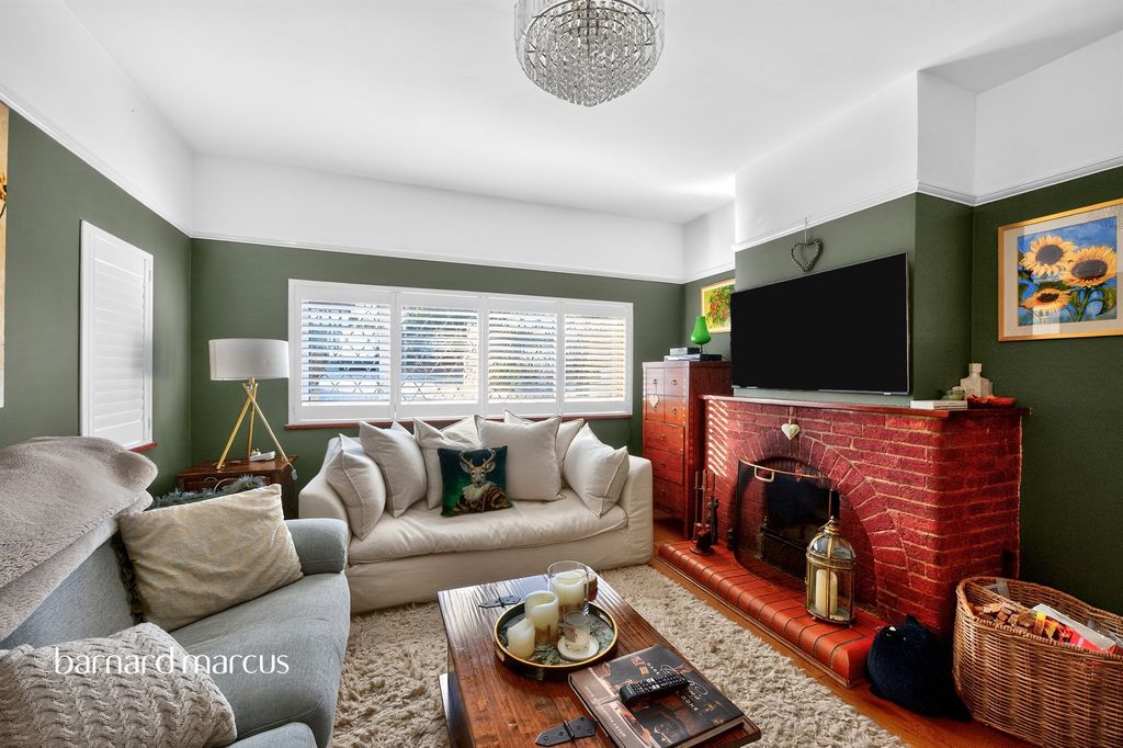 Property photo 2 of 22