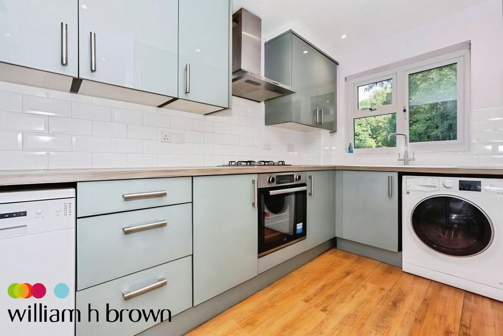 Property photo 2 of 12 Image