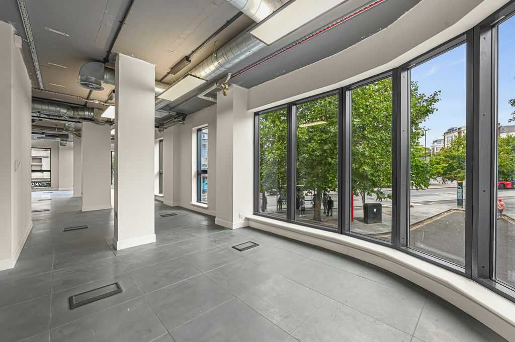 Property photo 3 of 20 Olpilarchwaycorner17.Jpg