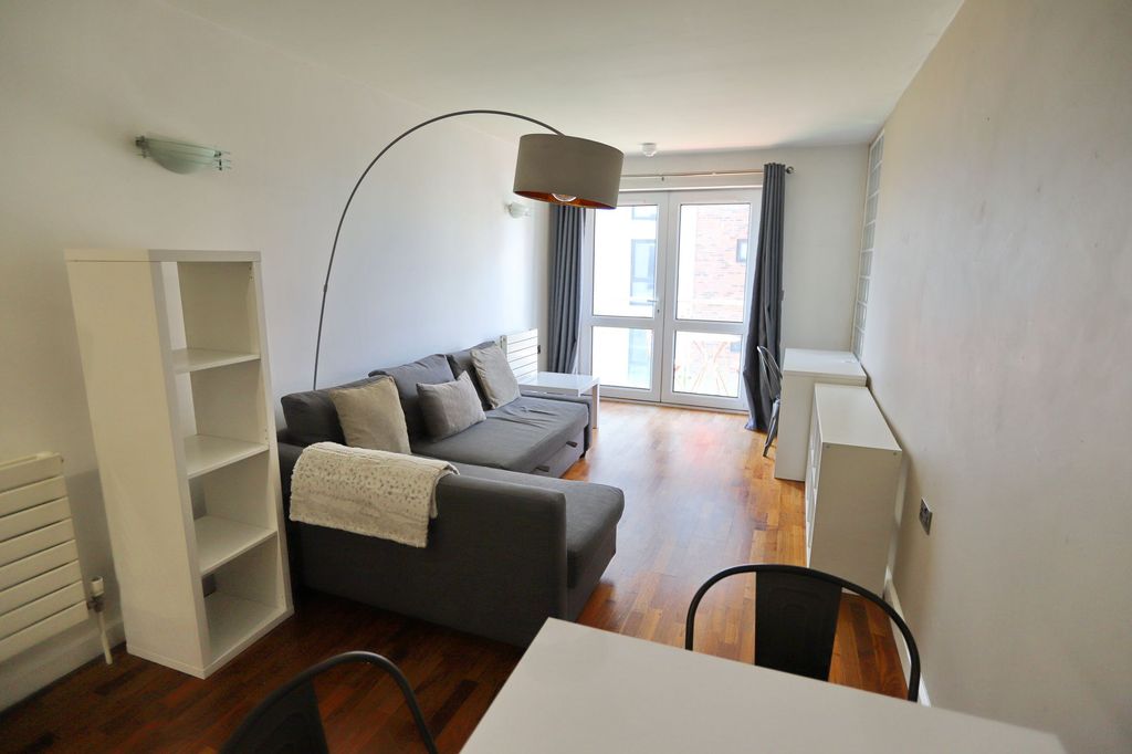 Property photo 3 of 12