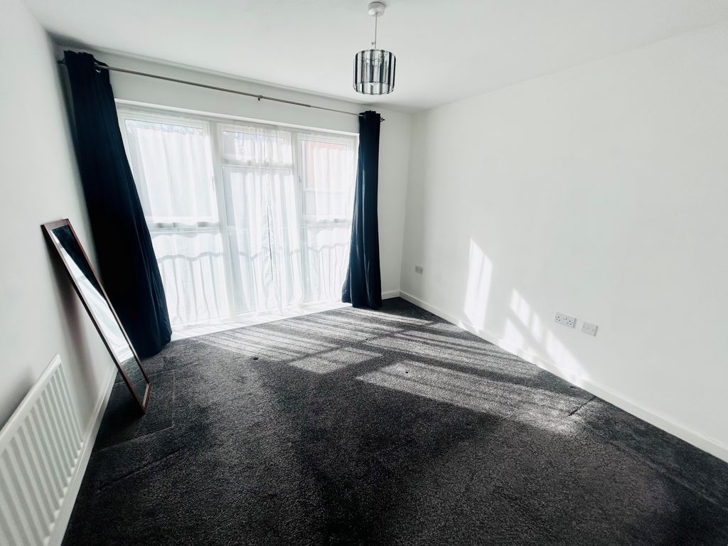 Property photo 3 of 4