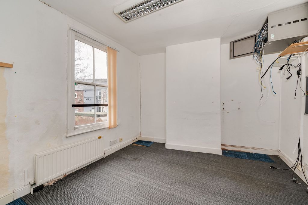 Property photo 3 of 23