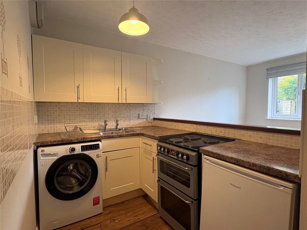 Property photo 2 of 9 Picture No. 25