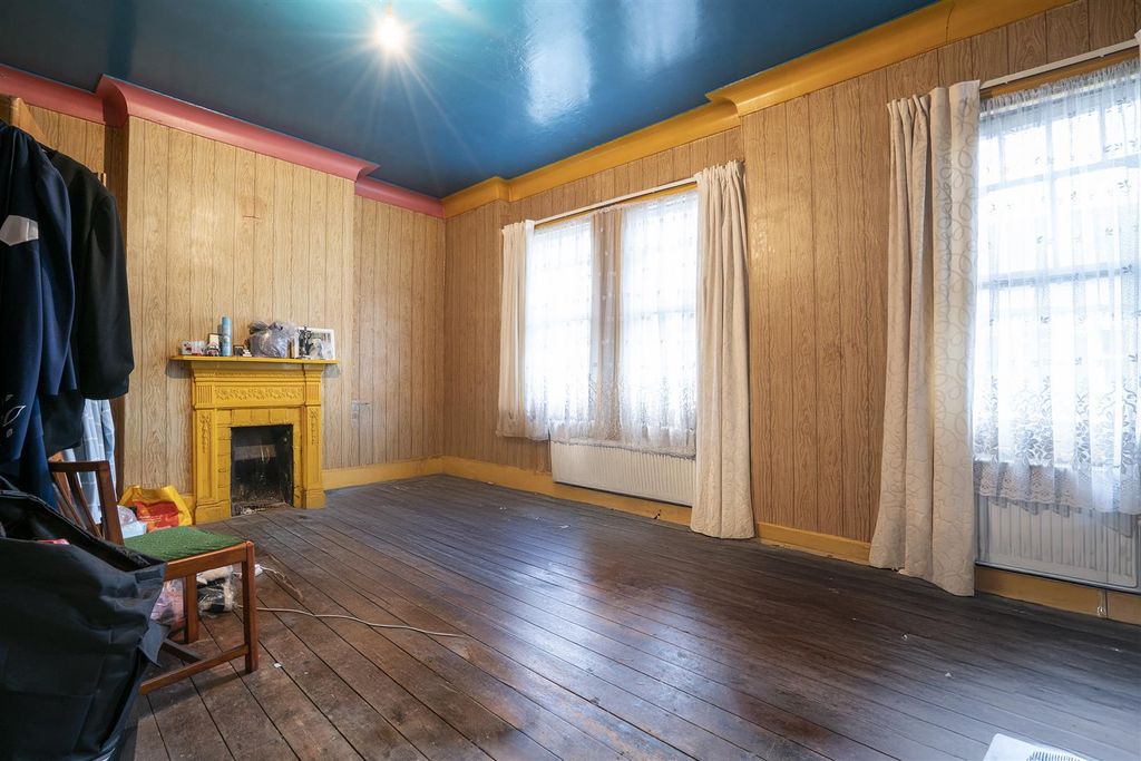 Property photo 1 of 6 38 Gilbey Road Sw17 Bedroom 1.Jpg
