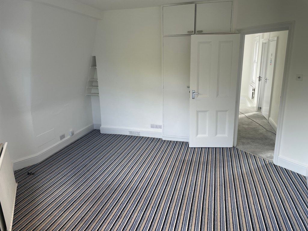 Property photo 3 of 8 Photo 6