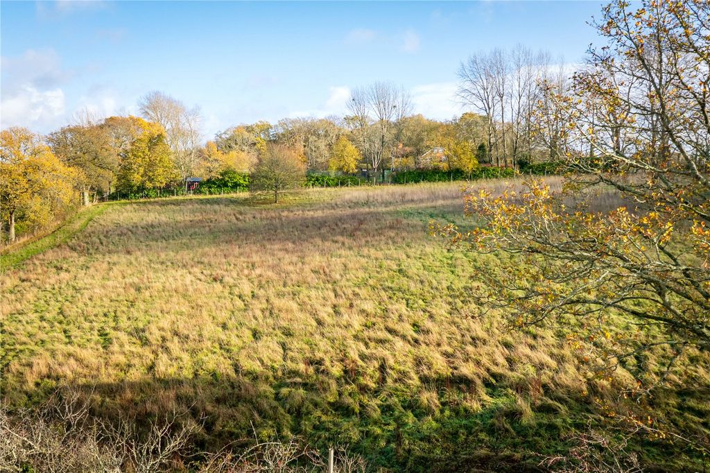 Property photo 2 of 20 House. Partnership