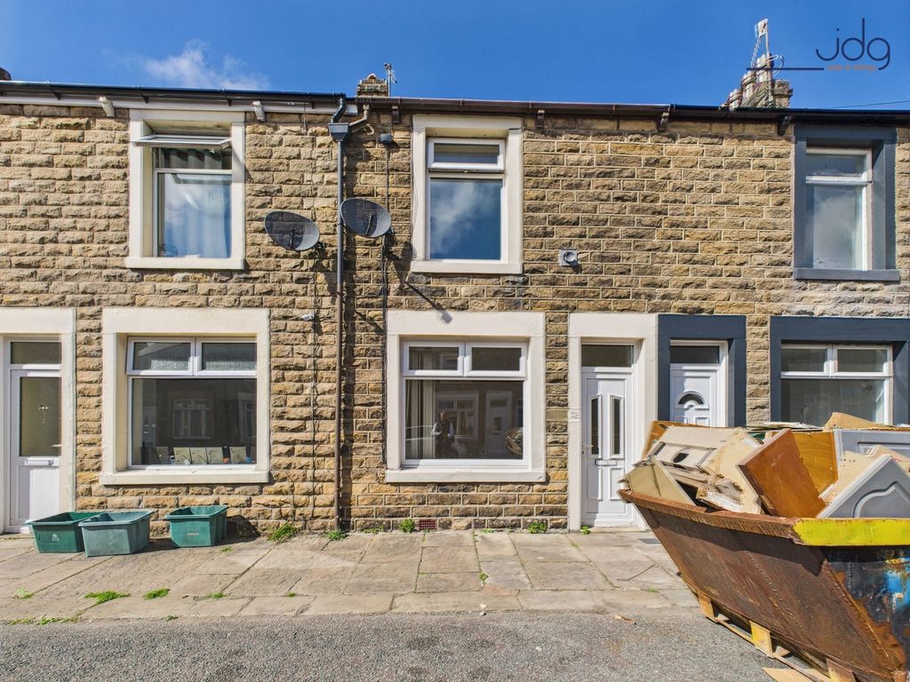 Property photo 1 of 8 Welcome To Trafalgar Road