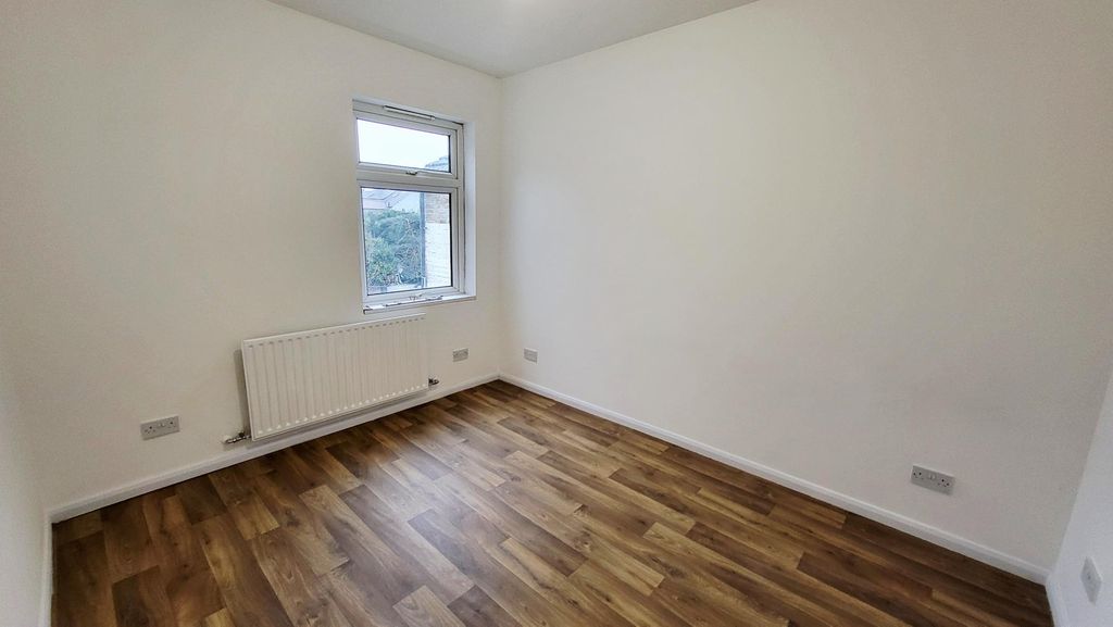 Property photo 2 of 4 Image