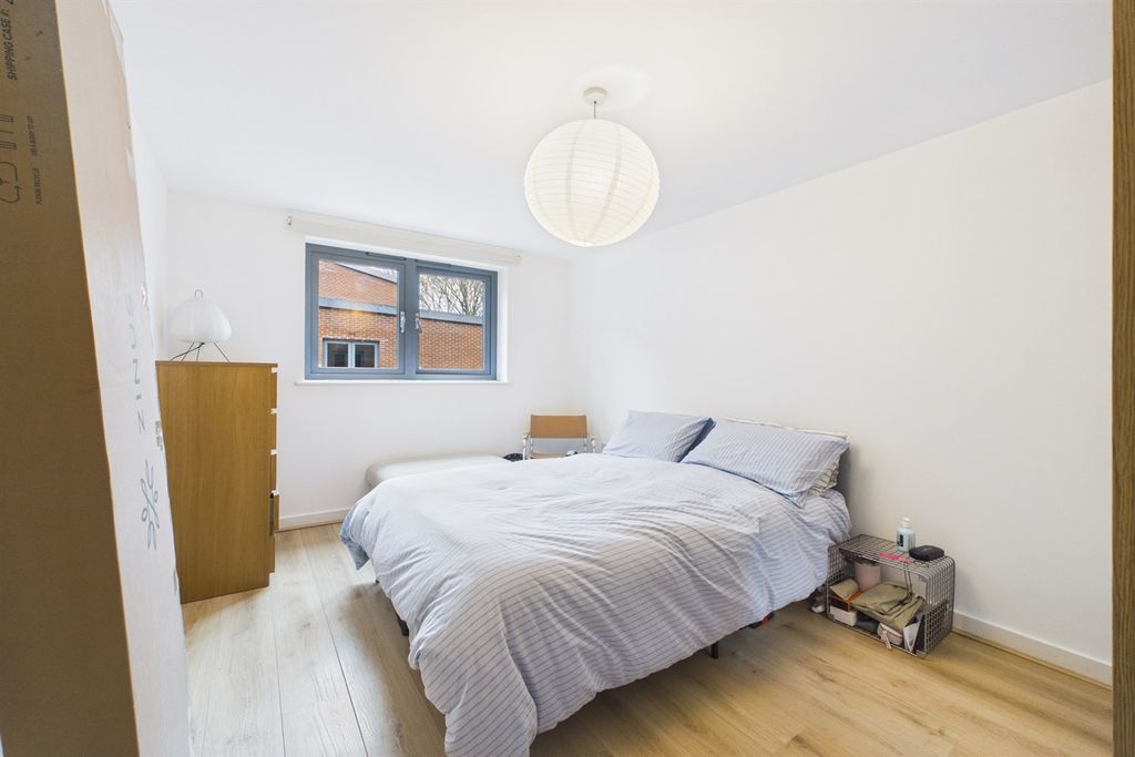 Property photo 3 of 10 Bedroom