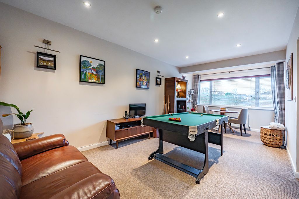 Property photo 2 of 45