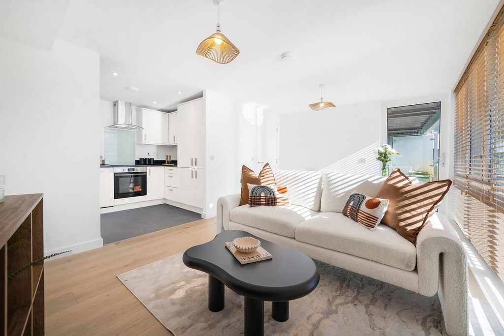 Property photo 1 of 12 Reception (4).Jpg