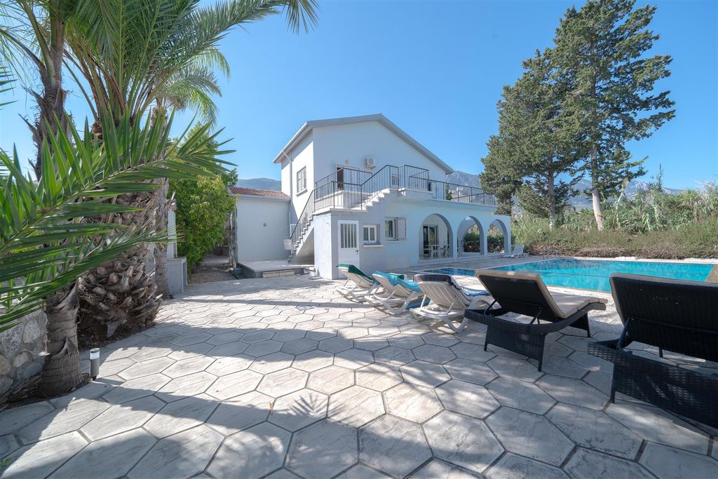 Property photo 1 of 35
