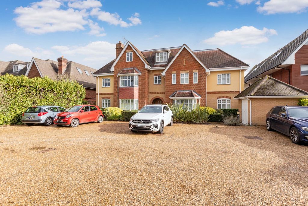 Property photo 1 of 20