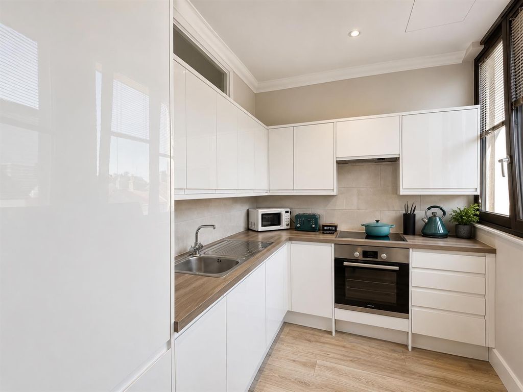 Property photo 3 of 8 9d775Be6-8dc0-4Ddd-83Cf-83d6515Ed8A2.Png