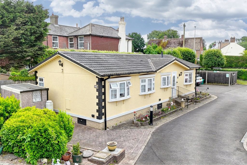 Property photo 1 of 27