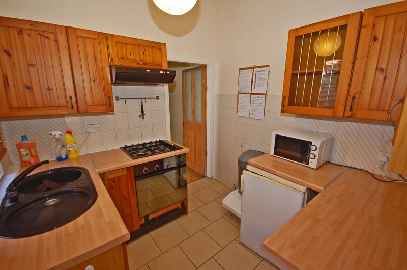 Property photo 3 of 6 Photo 6