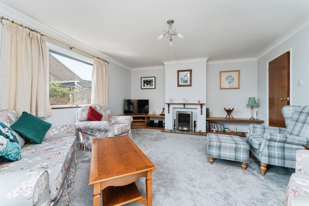 Property photo 2 of 24