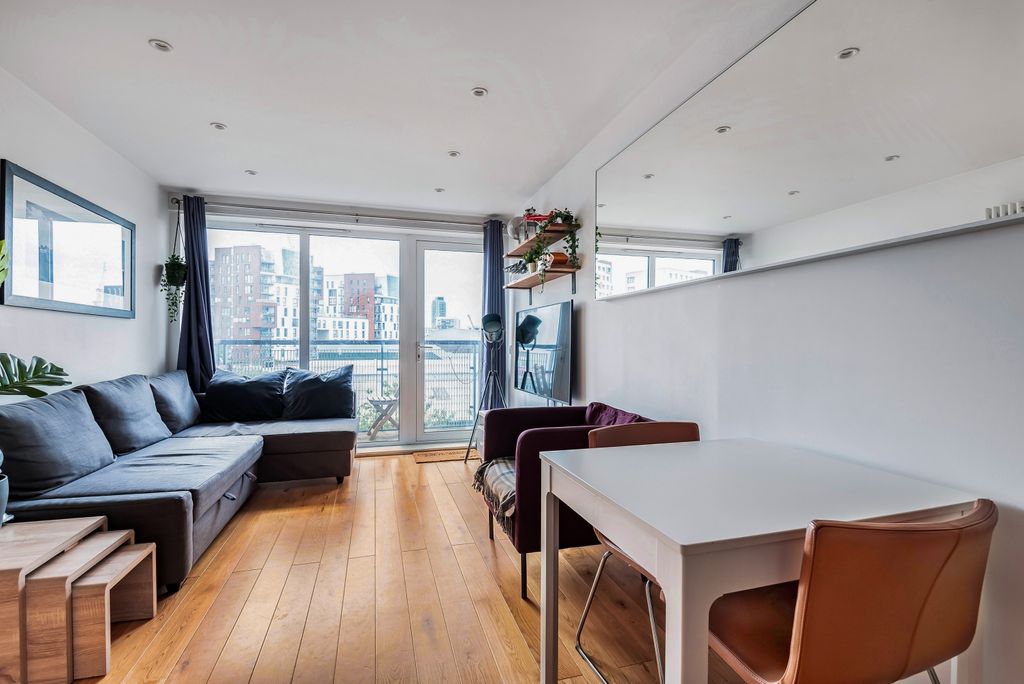 Property photo 2 of 11 768750 (2)
