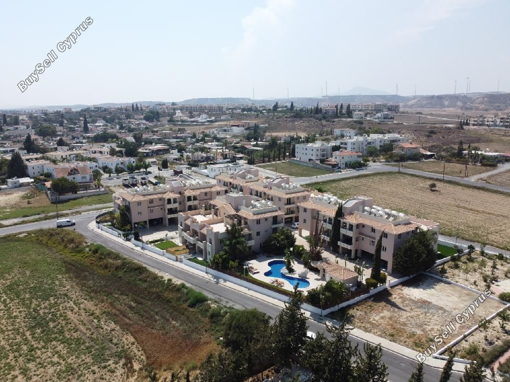 Property photo 3 of 17