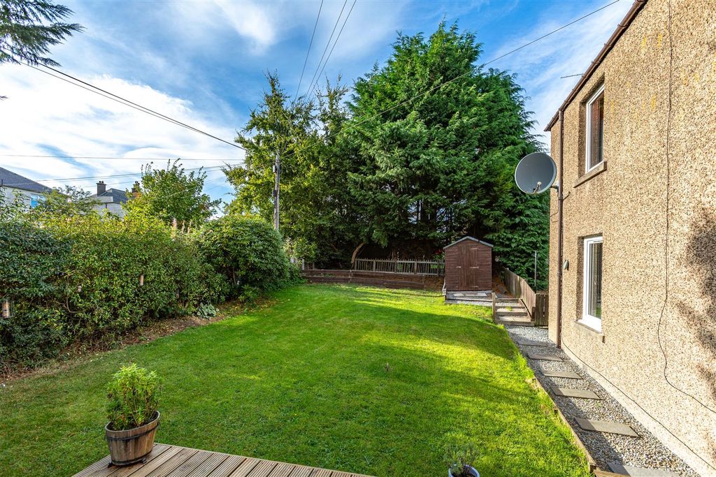 Property photo 2 of 20 16 Eildon Terrace Outsides 10.Jpg