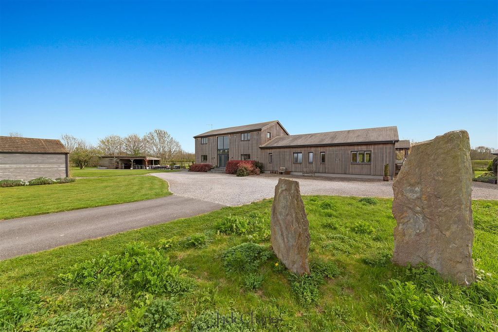 Property photo 1 of 37 Cedar House And Stilstead Cottage114.Jpg