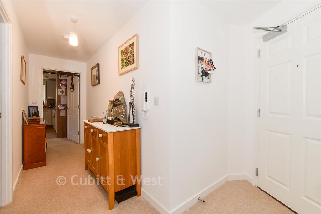 Property photo 1 of 14 Hallway