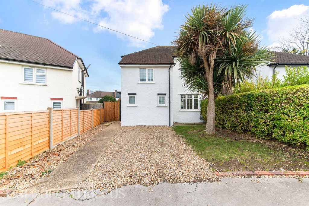 Property photo 1 of 11