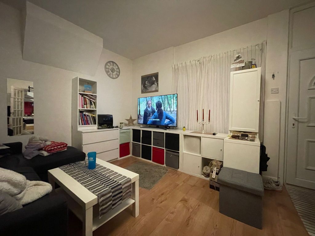 Property photo 1 of 7