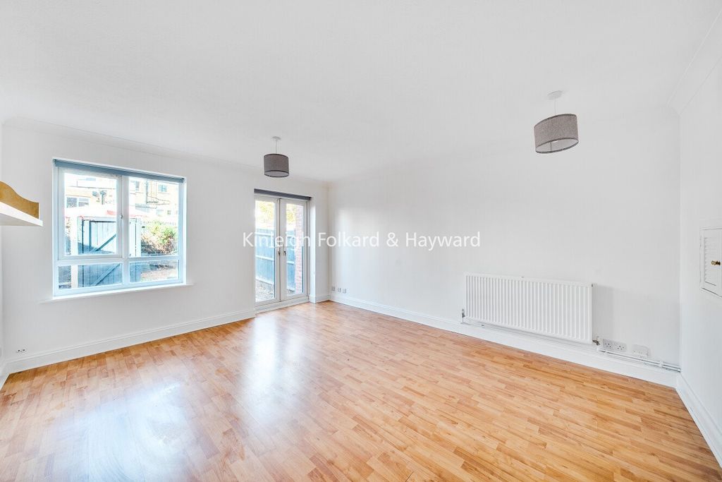 Property photo 3 of 13 Picture No. 07